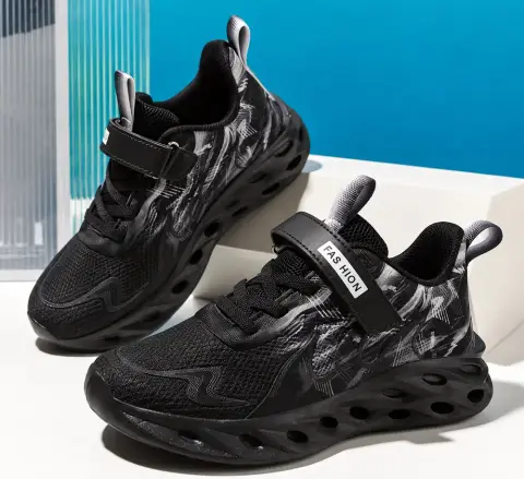 Sneakers za Mkanda zenye Soli ya Umbo la Mashimo