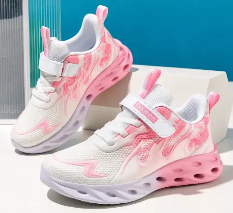 Sneakers za Mkanda zenye Soli ya Umbo la Mashimo
