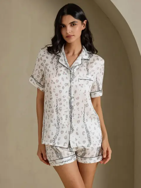 Pajama ya Kike yenye Michoro ya Chui
