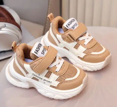 Sneakers za Mikanda Miwili na Soli Nene